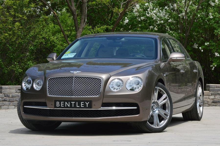  Bentley Flying Spur 2014 года  (фото 57 из 63)